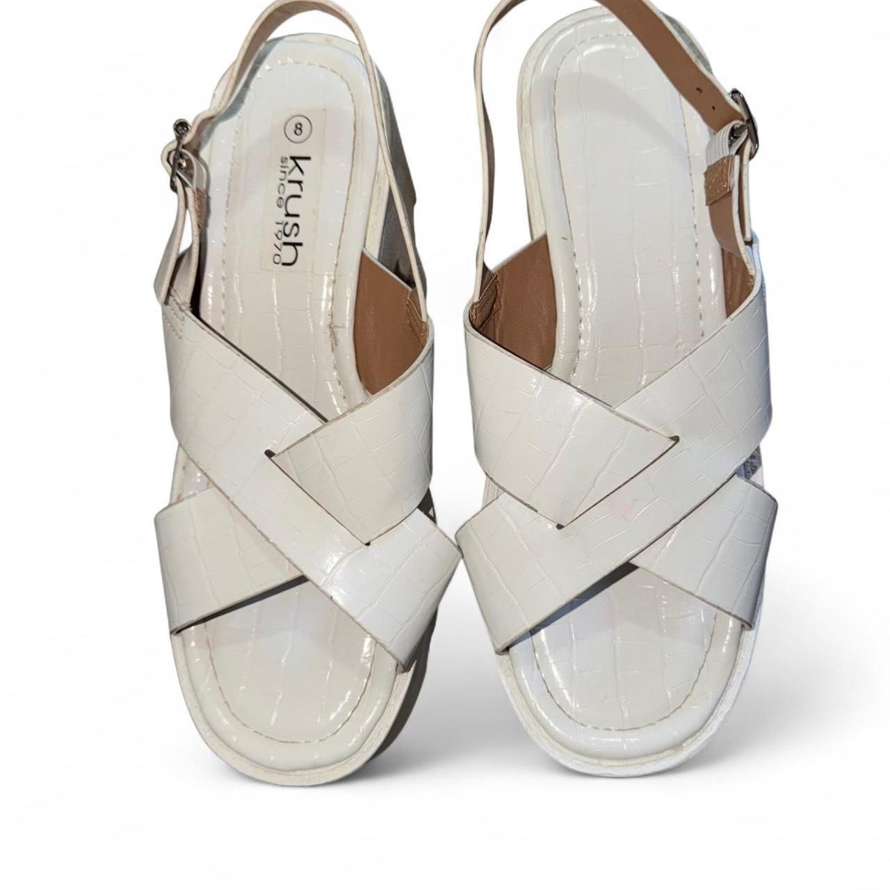 Krush Women's White And Cream Sandals